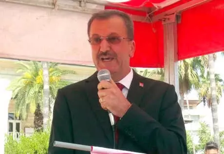 Mersin'de CHP'den Alternatif 30 Ağustos Kutlaması