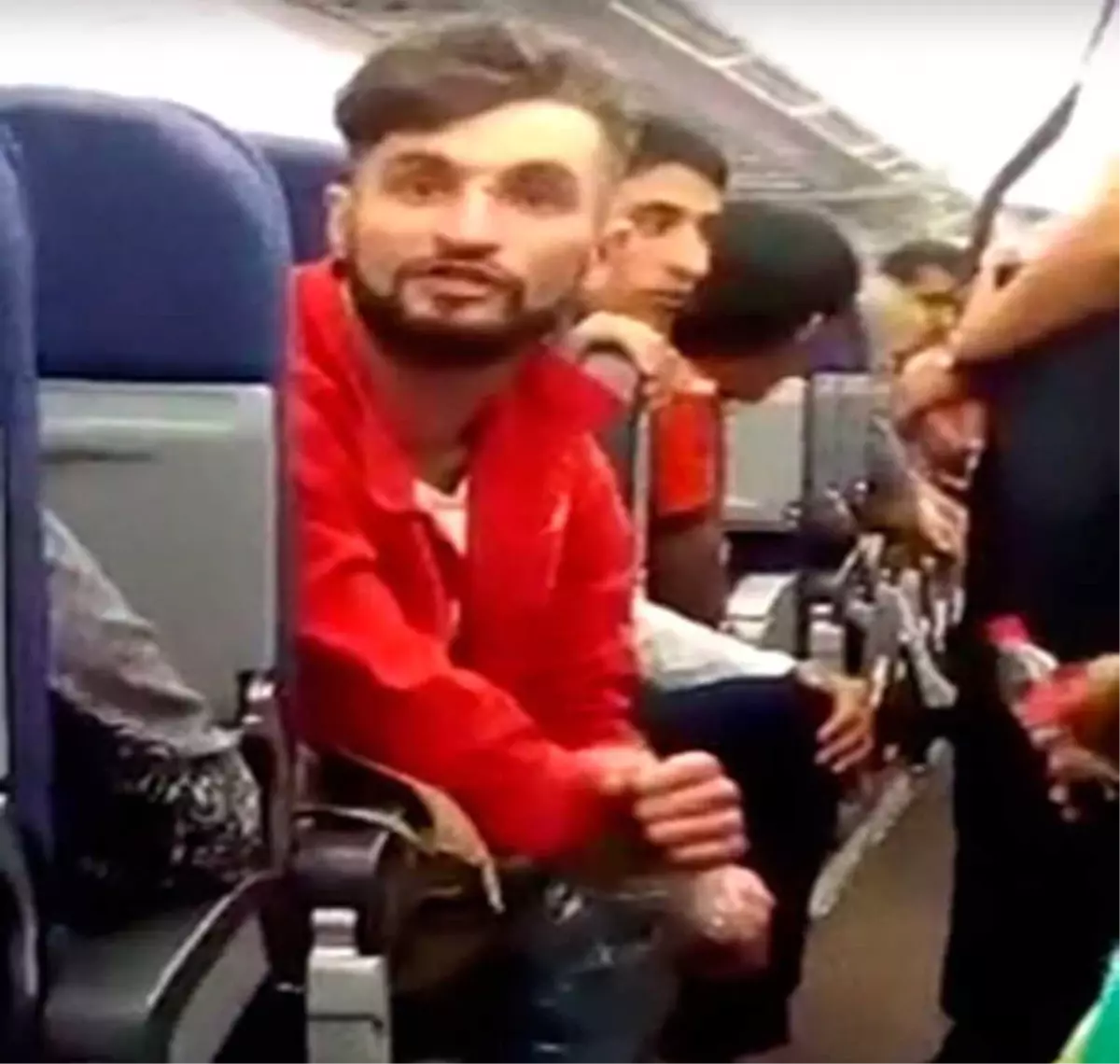 Sarhoş Yolcu Uçağı Patlatmakla Tehdit Etti
