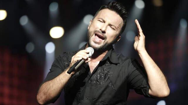 Tarkan, Başkan Erdoğan'ın Döviz Çağrısından Sonra Konser Ücretlerini Dolardan TL'ye Çevirdi