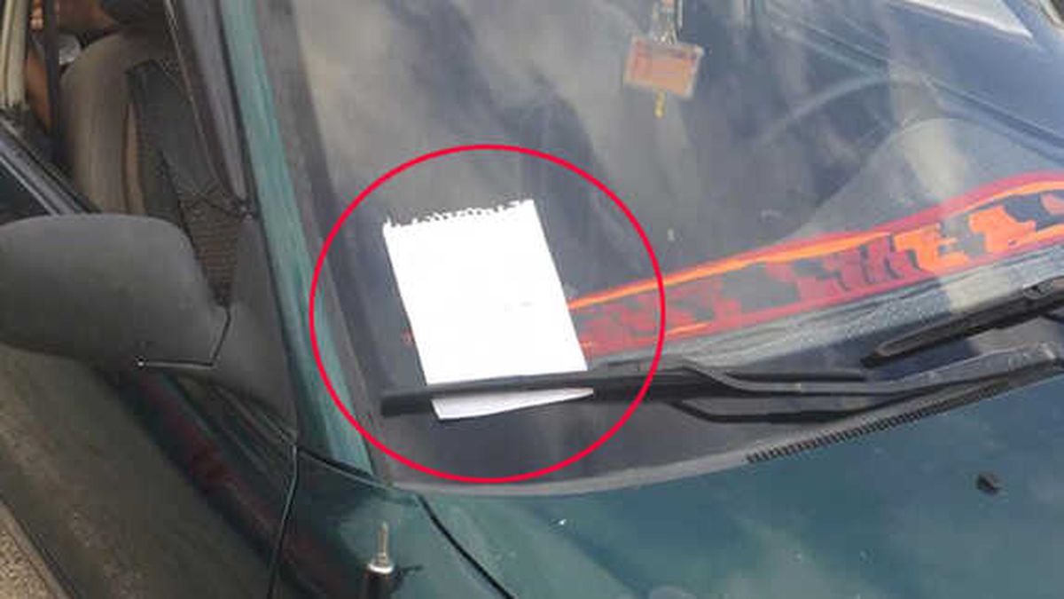 Çarptığı Araca Not Bıraktı: Sinyal Lambanı Kırdım, Ara Görüşelim