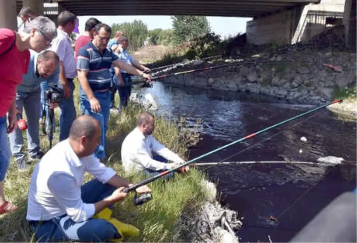 CHP'li Aygun'dan Ergene Nehri'nde Oltalı Eylem