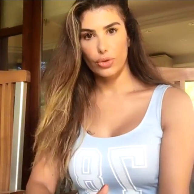 Şarkıcı Hatice, Soma'da Yardım Amaçlı Vereceği Konserin Organizatörleri Tarafından Dolandırıldığını Söyledi