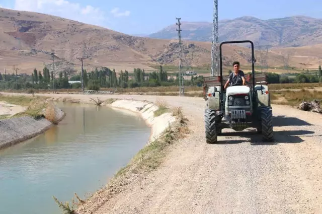 Yahyalı'da Çiftçiler Asfalt Yola Kavuşuyor
