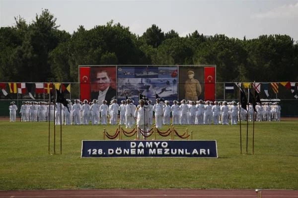 Yalova'da Deniz Astsubayları Diplomalarını Törenle Aldı