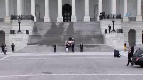 ABD'li Senatör Mccain'in Cenaze Töreni Düzenlendi- Bush: 'Bazı Yaşamlar Çok Renklidir. ABD'li Senatör Mccain'in Cenaze Töreni Düzenlendi- Bush: 'Bazı Yaşamlar Çok Renklidir.