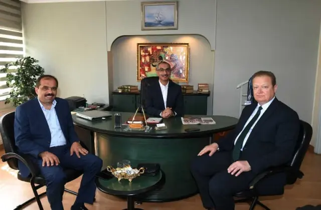 Vali Yavuz ve Milletvekili Balta, Türkiye Gazetesi ve İhlas Pazarlama İl Temsilciliğini Ziyaret Etti Vali Yavuz ve Milletvekili Balta, Türkiye Gazetesi ve İhlas Pazarlama İl Temsilciliğini Ziyaret Etti