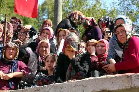 Zonguldaklı Şehidi, Binlerce Kişi Son Yolculuğuna Uğurladı Zonguldaklı Şehidi, Binlerce Kişi Son Yolculuğuna Uğurladı