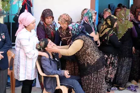 Zonguldaklı Şehidi, Binlerce Kişi Son Yolculuğuna Uğurladı Zonguldaklı Şehidi, Binlerce Kişi Son Yolculuğuna Uğurladı