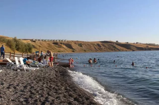Başkan Özgökçe Engellilerle Yüzdü Başkan Özgökçe Engellilerle Yüzdü
