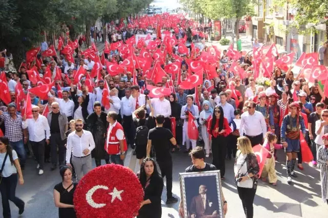 Eskişehir'in Düşmandan Kurtuluşu Coşkuyla Kutlandı