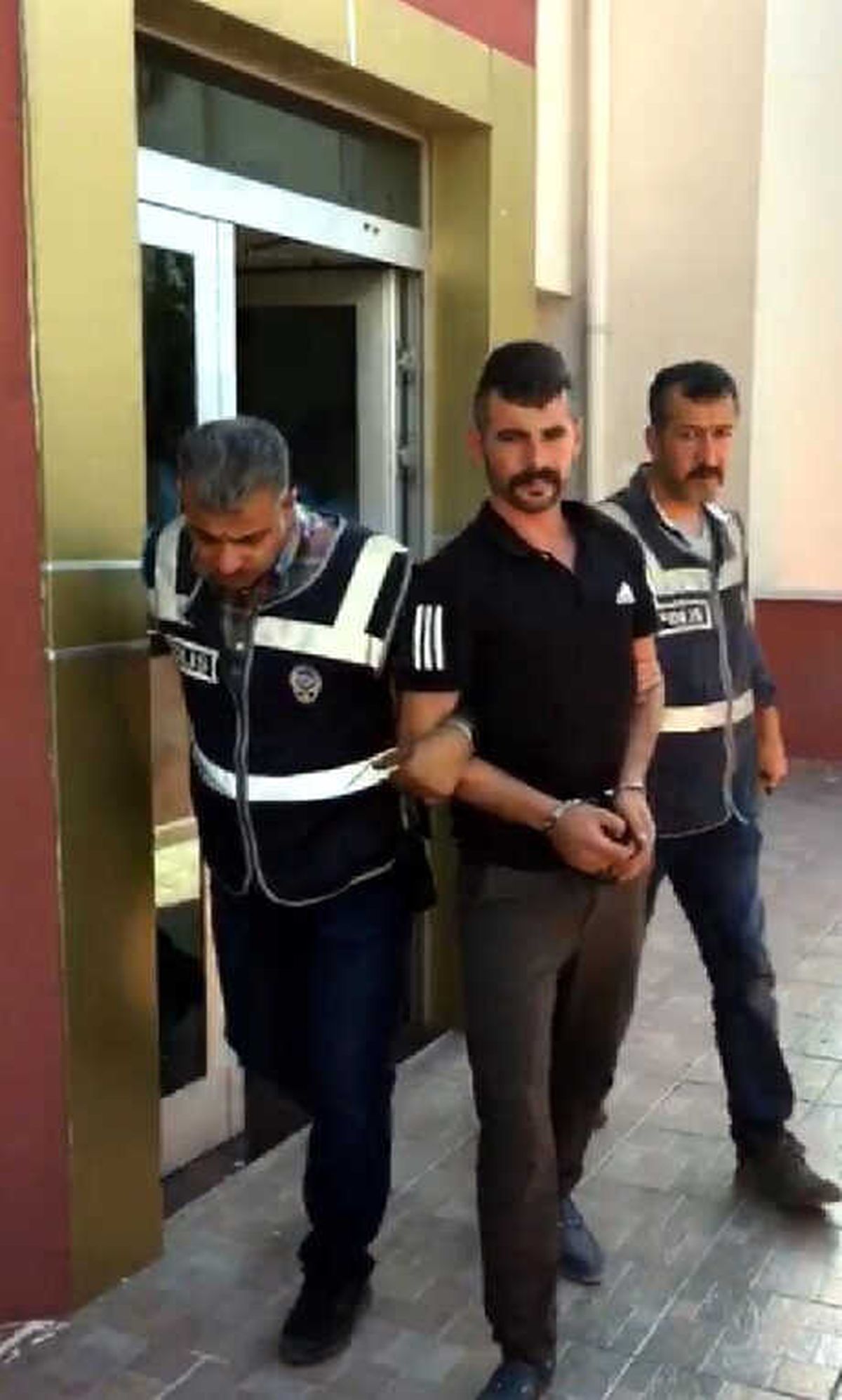 Kız Kardeşinin Düğününde, Erkek Kardeşinin Maganda Kurşunuyla Can Vermiş (2)