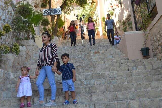 Mardin'e Yerli ve Yabancı Turistler Akın Etti! Oteller Doldu Taştı