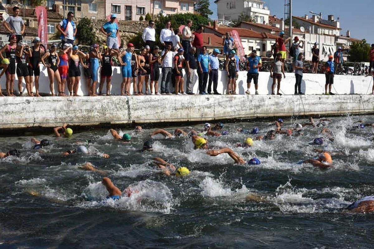 Sakin Şehir Eğirdir'de Triatlon Heyecanı