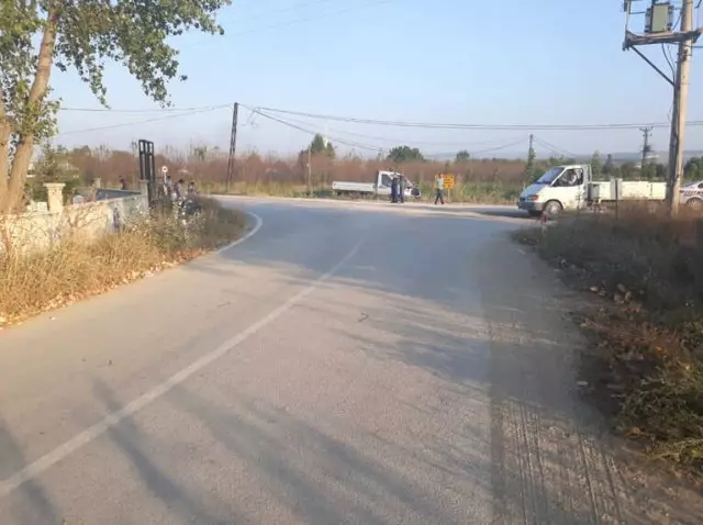 Bursa'da Kamyonet ile Motosiklet Çarpıştı: 1 Ölü Bursa'da Kamyonet ile Motosiklet Çarpıştı: 1 Ölü