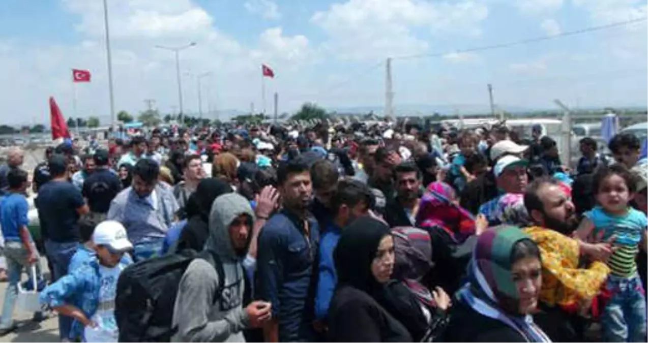 İYİ Partili Özdağ: Bayramlaşmaya giden Suriyeliler Türkiyeye geri alınmasın İYİ Partili Özdağ: Bayramlaşmaya giden Suriyeliler Türkiyeye geri alınmasın