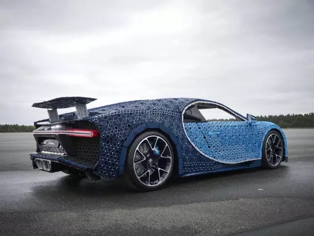 Lego Bugatti Chiron Görenleri Hayrete Düşürüyor