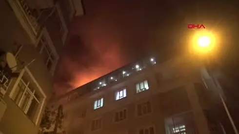 Yozgat'ta, Çatı Katında Çıkan Yangın Korkuttu Yozgat'ta, Çatı Katında Çıkan Yangın Korkuttu