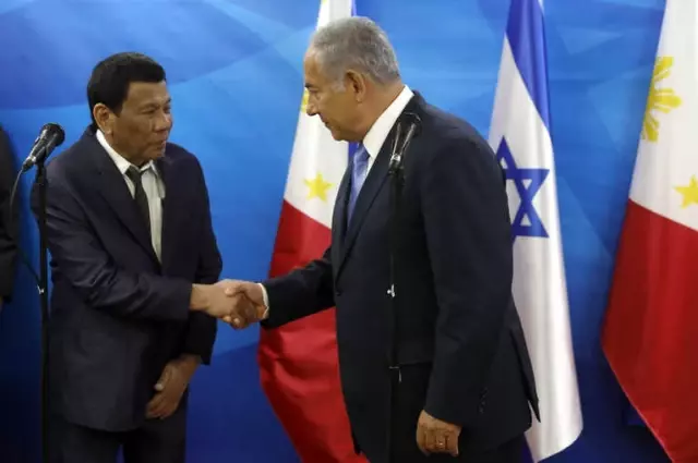 İsrailli Aktivistler Duterte'yi Protesto Etti İsrailli Aktivistler Duterte'yi Protesto Etti
