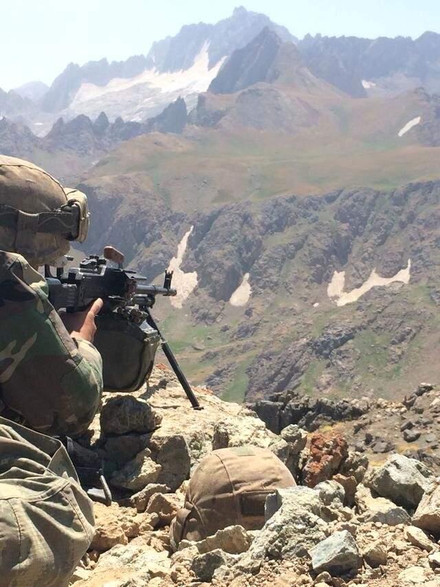 Mehmetçik, Teröristlerin 'Girilemez' Bölge İlan Ettiği İkiyaka Dağları'nda!
