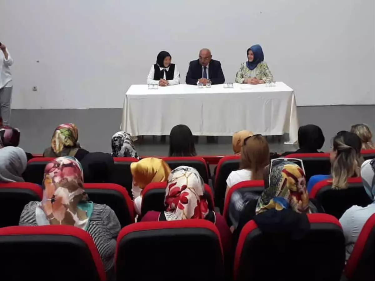 Milletvekili Yediyıldız Ak Kadınlarla İstişare Yaptı