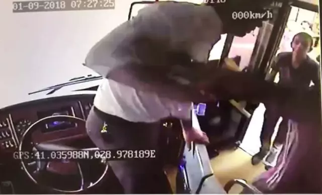 Otobüs Şoförünün Bıçaklanma Anı Kamerada