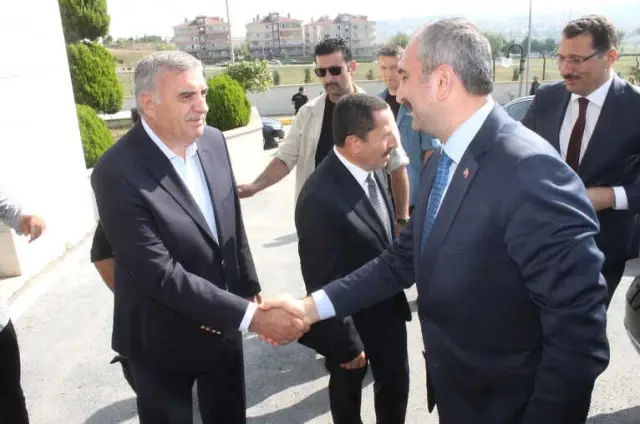 Adalet Bakanı Gül'den Valiliğe Ziyaret