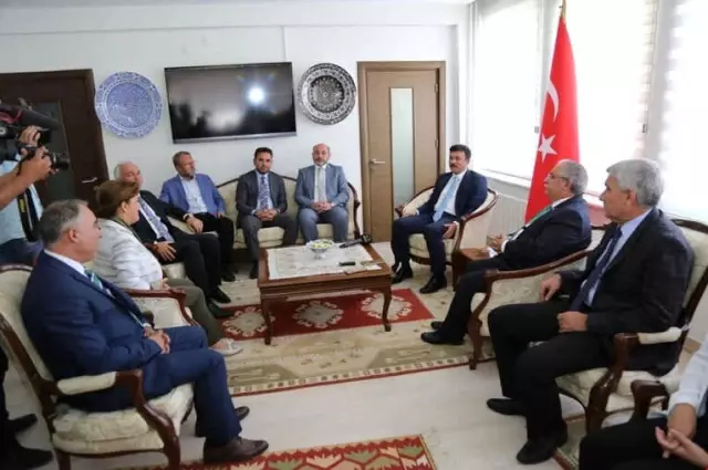 AK Parti Genel Başkan Yardımcısı Hamza Dağ Kütahya'da AK Parti Genel Başkan Yardımcısı Hamza Dağ Kütahya'da