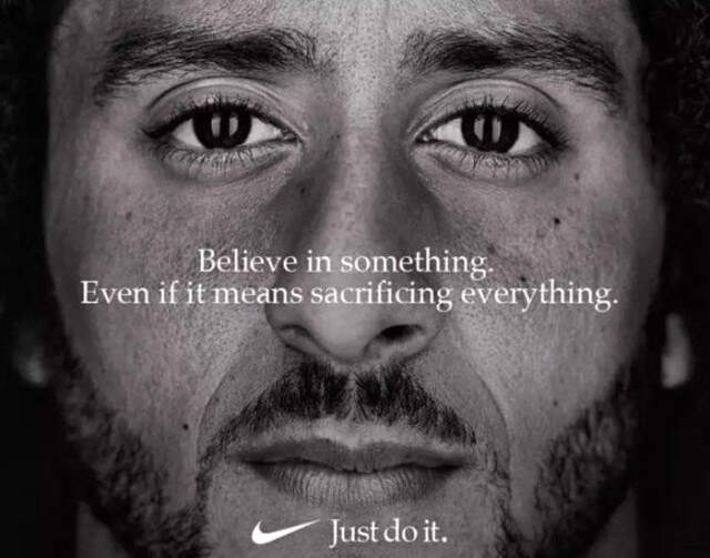 Amerikan Milli Marşını Okumayan Colin Kaepernick, Nike'ın Reklam Yüzü Olunca Şirketin Piyasa Değeri 3 Milyar Dolar Eridi