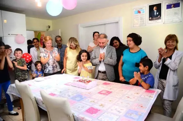 Minik Melek'e Sürpriz Doğum Günü Minik Melek'e Sürpriz Doğum Günü