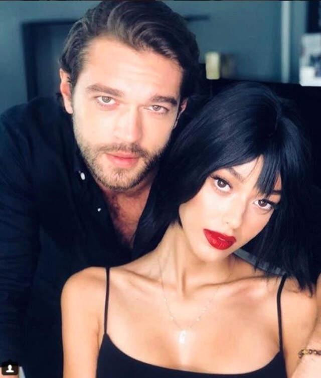 Serenay Sarıkaya ve Elçin Sangu, 'Yaşamayanlar'ın Galasına Şıklığıyla Damga Vurdu