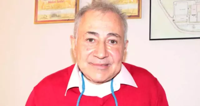 Prof. Kuraldan Cem Yılmaza 10 bin TLlik dava Prof. Kuraldan Cem Yılmaza 10 bin TLlik dava