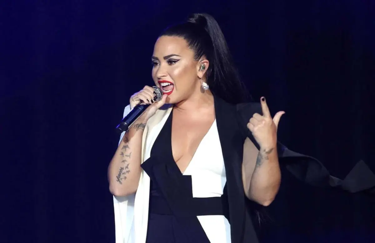 Demi Lovato Kötü Anılarının Bulunduğu Evi Sattı!