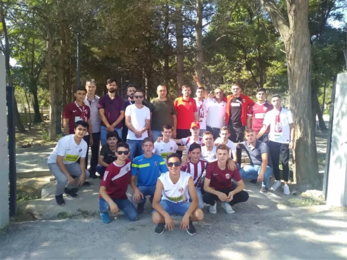 İnegölsporlu Taraftarlardan Vefa