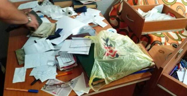 İnsanların Dini Duygularını Sömürdüğü Gerekçesiyle Gözaltına Alınan İmamın Evinden Cephanelik Çıktı