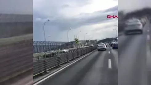 İstanbul Trafikte Terör Estirdi; Gözaltına Alınınca Polise Direndi İstanbul Trafikte Terör Estirdi; Gözaltına Alınınca Polise Direndi