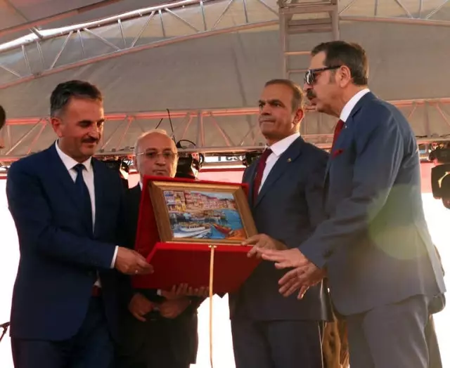 Bursa'da Uluslararası Zeytin Festivali Coşkusu Bursa'da Uluslararası Zeytin Festivali Coşkusu