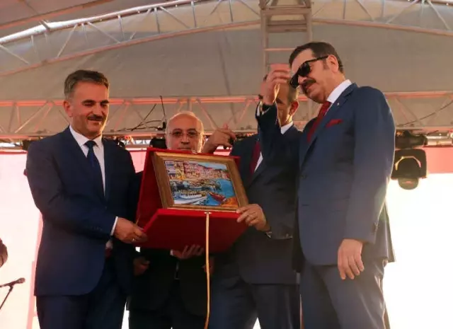 Bursa'da Uluslararası Zeytin Festivali Coşkusu Bursa'da Uluslararası Zeytin Festivali Coşkusu