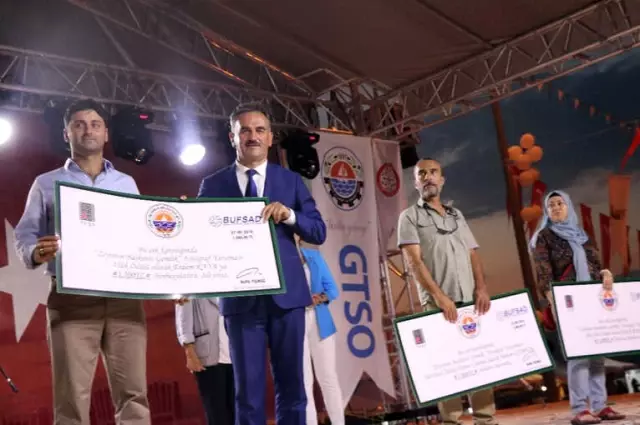 Bursa'da Uluslararası Zeytin Festivali Coşkusu Bursa'da Uluslararası Zeytin Festivali Coşkusu