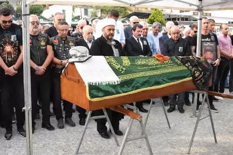 İsmet Badem, Son Yolculuğuna Uğurlandı İsmet Badem, Son Yolculuğuna Uğurlandı