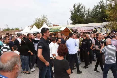 İsmet Badem Son Yolculuğuna Uğurlandı İsmet Badem Son Yolculuğuna Uğurlandı