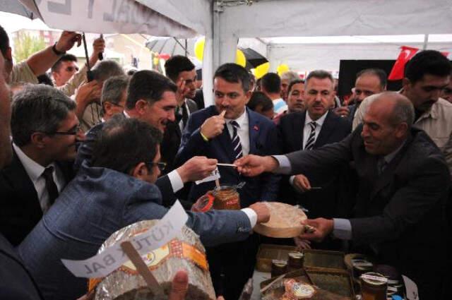 Tarım ve Orman Bakanı Pakdemirli 'Fırsatçılara' Seslendi: Vatandaşın Ekmeğine Göz Diktirmeyeceğiz