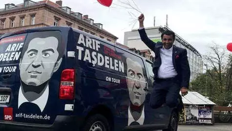 Türk Adaylar Bavyera Seçimi İçin Sokaklara Çıktı Türk Adaylar Bavyera Seçimi İçin Sokaklara Çıktı