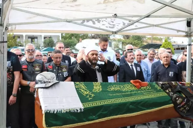 Türk Basketbolunun Duayen İsmi İsmet Badem, Son Yolculuğuna Uğurlandı Türk Basketbolunun Duayen İsmi İsmet Badem, Son Yolculuğuna Uğurlandı