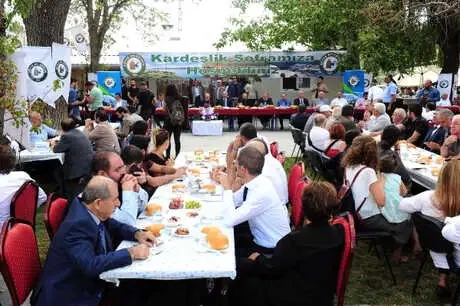 Akdamar Kilisesi'nde 3 Yıl Aradan Sonra Ayin (3) Akdamar Kilisesi'nde 3 Yıl Aradan Sonra Ayin (3)