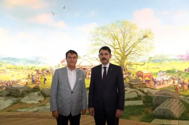 Bakan Kurum'dan Panorama 1326'ya Övgü