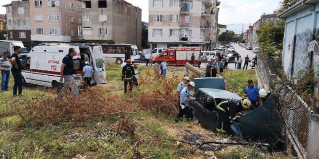 Bursa'da, Baygınlık Geçiren Yaşlı Sürücü Kaza Yaptığını Ambulansta Öğrendi