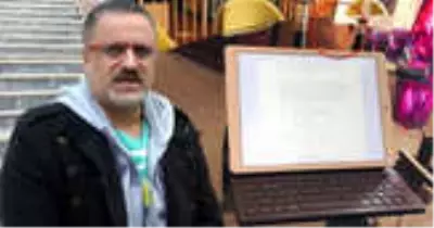 cem yilmaz in ciplak kadin yansimali fotografini inceleyen erol kose defne olamaz