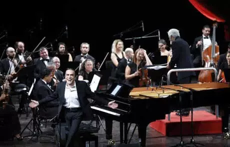 Fahir Atakoğlu'ndan Antalya'ya Özel Beste Sözü Fahir Atakoğlu'ndan Antalya'ya Özel Beste Sözü