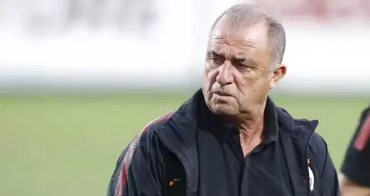 Fatih Terim, İstanbulspor Maçında Savunmada Genç Futbolcu ...
