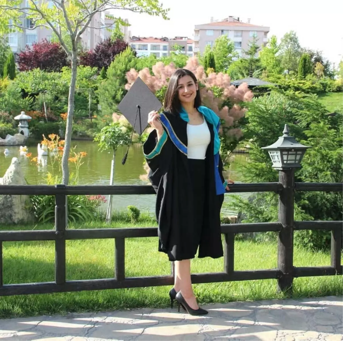 Kesilen Ağacın Altında Kalan Genç Kız Can Verdi
